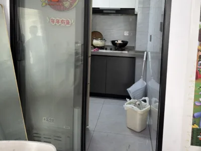 嘉富宝禧95平三房转租4400全齐